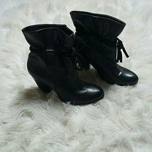 Nine & Co Ankle Boots
